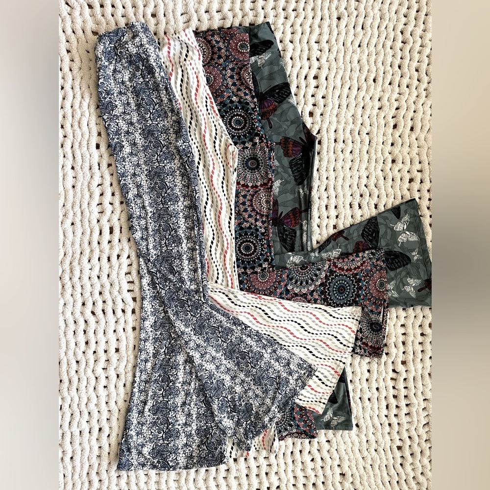 4 leggings for one price Leggings Depot in a small size in various color